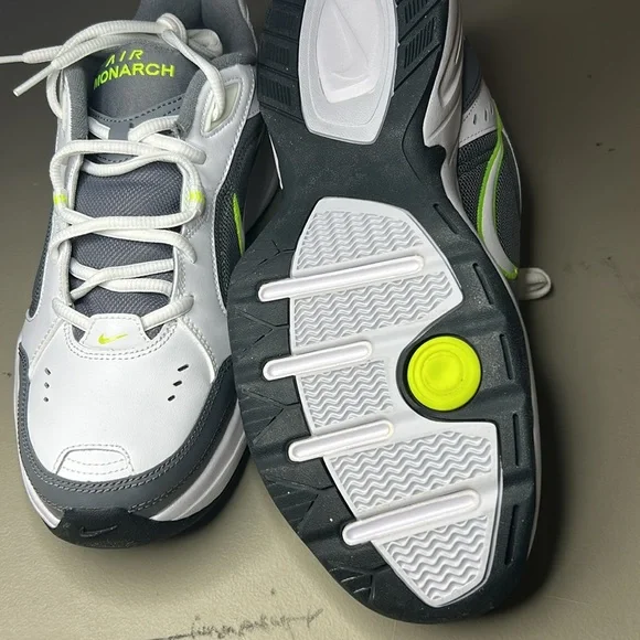 Nike Air Monarch  IV - Size 10.5 Men's NWT/BOX - Picture 3 of 8